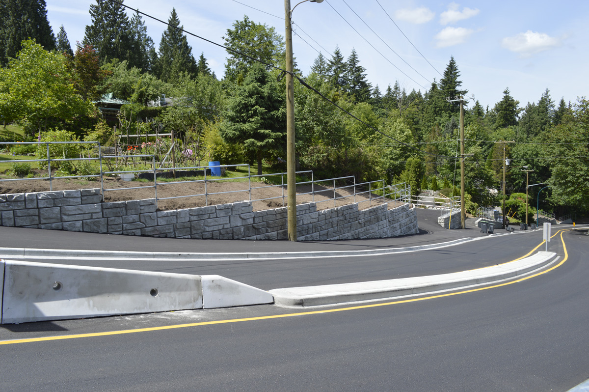 precast concrete road barriers and gravity wall