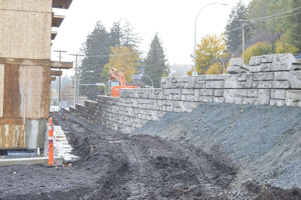 precast concrete backyard retaining wall