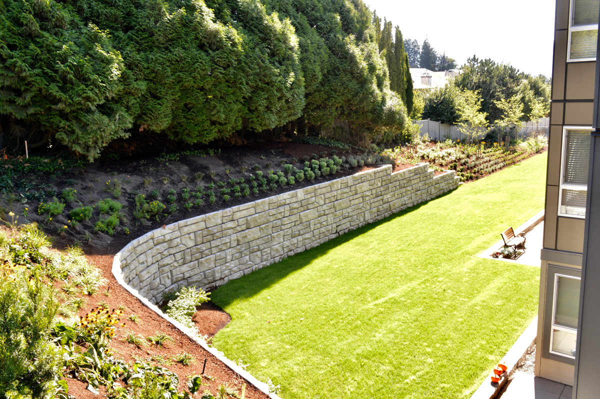 precast concrete backyard retaining wall